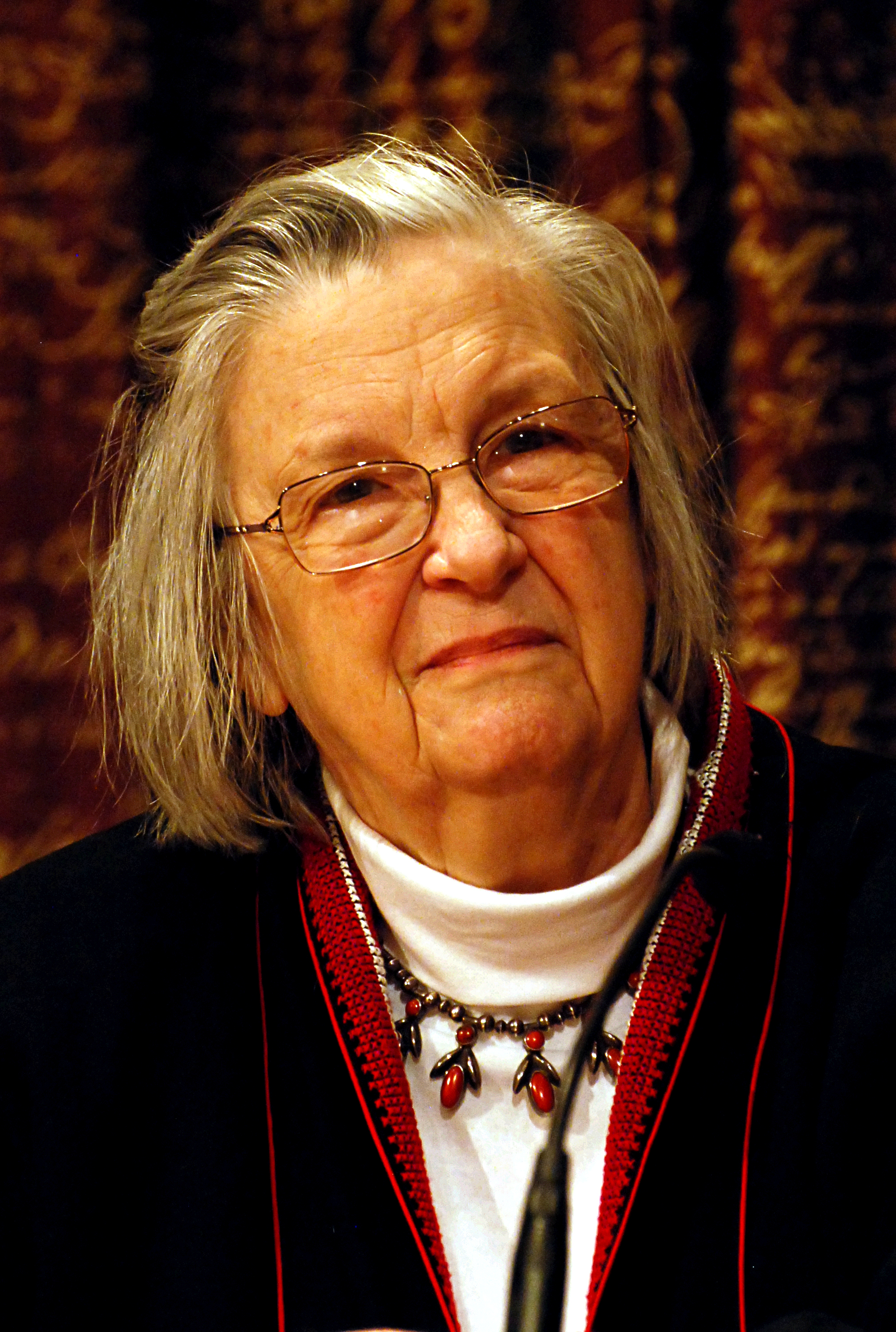 Elinor Ostrom at a press conference in Stockholm, 7 December 2009.
